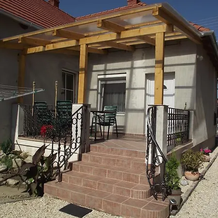 아파트 Szele Apartman *